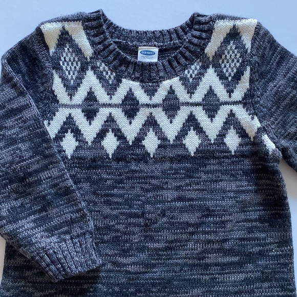 Old Navy Winter Jumper - Picture 2 of 4